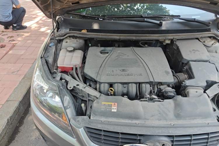 Used Ford Focus 2012 Hatchback Classic 1.8L Manual Fashion Edition Engine Bay Right