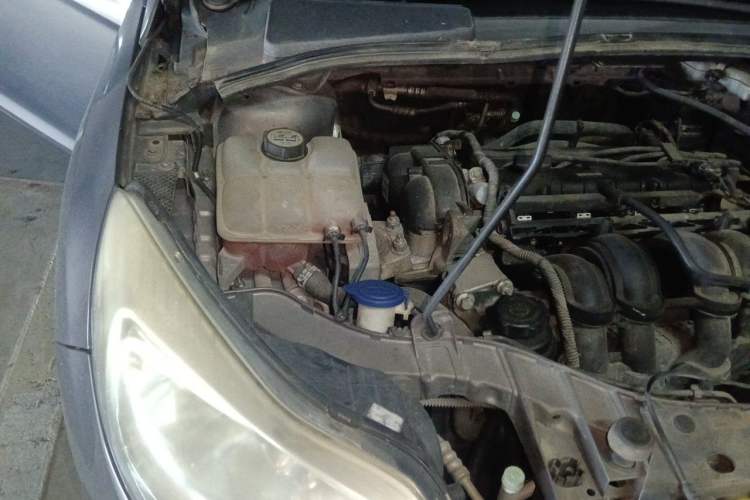 Used Ford Focus 2012 Sedan 1.6L Automatic Fashion Edition Engine Bay Right