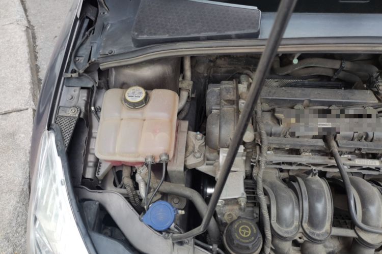Used Ford Focus 2012 Sedan 1.6L Automatic Comfort Model Engine Bay Right