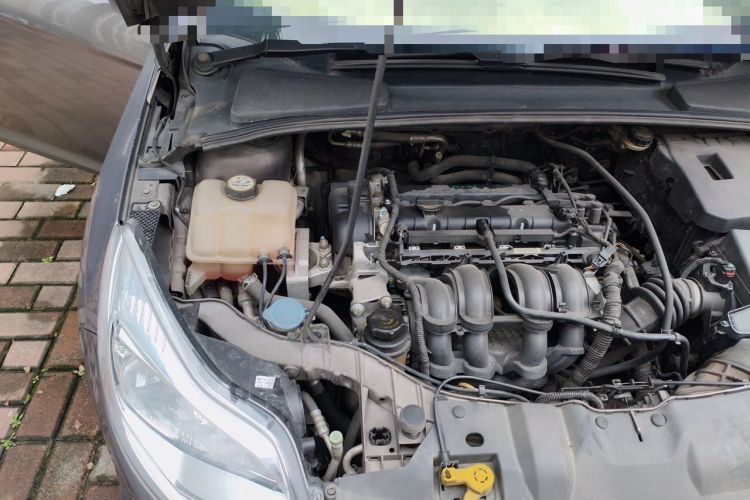 Used Ford Focus 2012 Sedan 1.6L Automatic Comfort Model Engine Bay Right