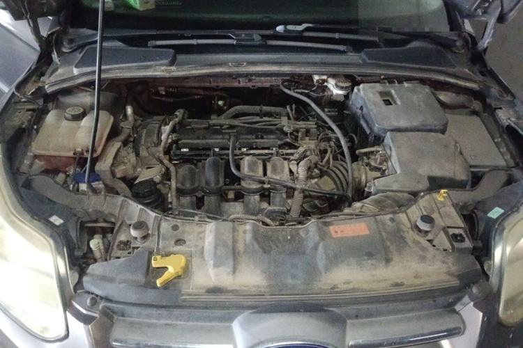 Used Ford Focus 2012 Sedan 1.6L Automatic Fashion Edition Engine Bay