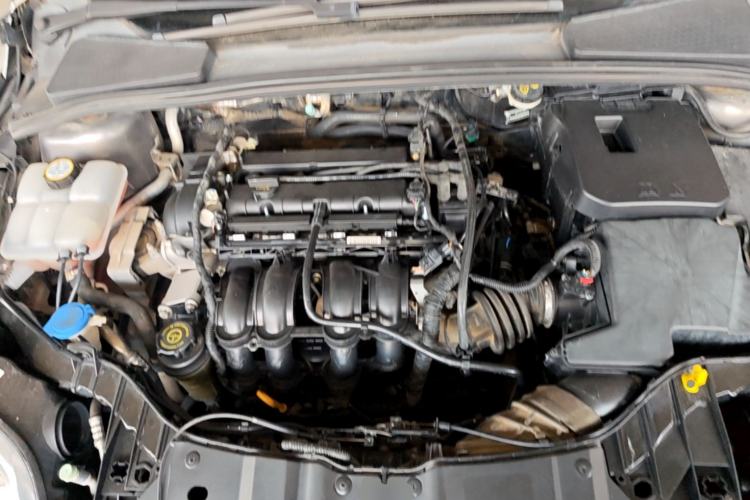 Used Ford Focus 2012 Sedan 1.6L Automatic Fashion Edition Engine Bay
