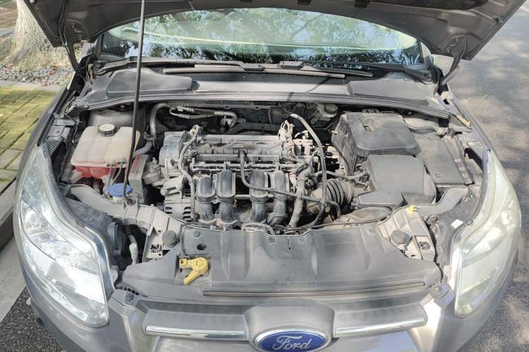 Used Ford Focus 2012 Sedan 1.6L Manual Comfort Model Engine Bay