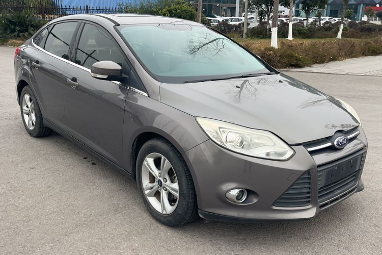 Used Ford Focus 2012 Sedan 1.6L Automatic Fashion Edition Exterior 2
