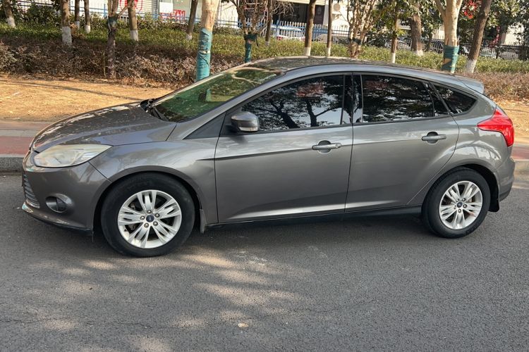 Used Ford Focus 2012 Hatchback 1.6L Automatic Comfort Model Exterior 7