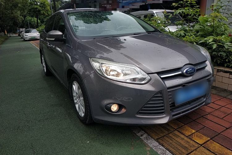 Used Ford Focus 2012 Sedan 1.6L Automatic Comfort Model Front Right 45 Deg