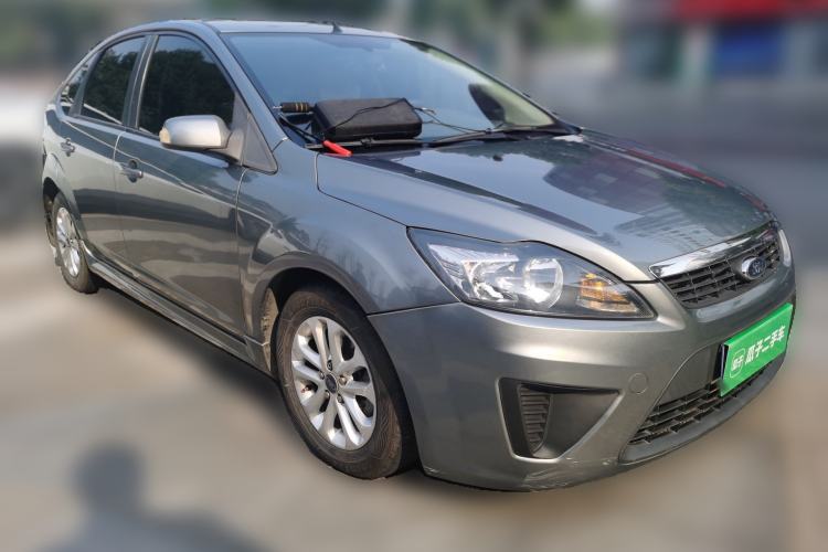 Used Ford Focus 2012 Hatchback Classic 1.8L Automatic Fashion Edition Front Right 45 Deg