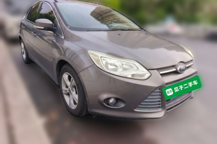 Used Ford Focus 2012 Sedan 1.6L Manual Fashion Edition Front Right 45 Deg