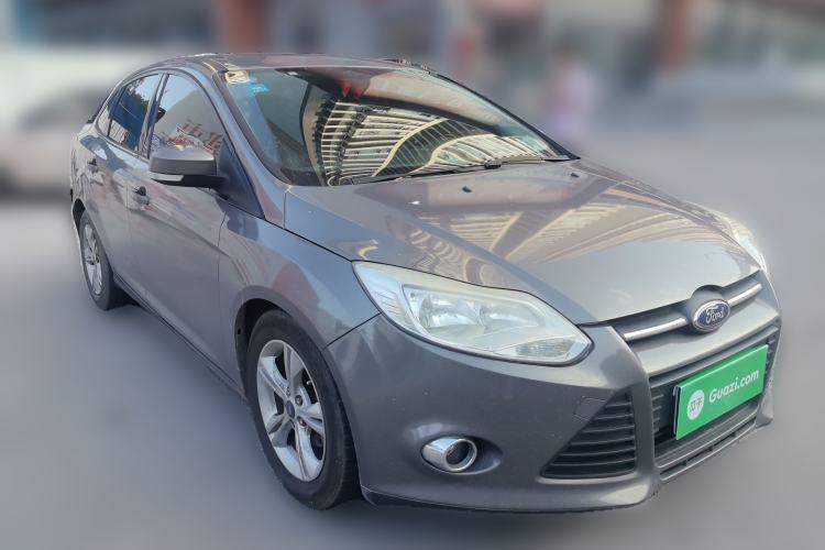 Used Ford Focus 2012 Sedan 1.6L Manual Fashion Edition Front Right 45 Deg