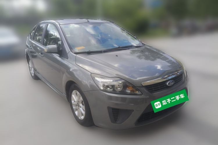 Used Ford Focus 2012 Hatchback Classic 1.8L Automatic Fashion Edition Front Right 45 Deg