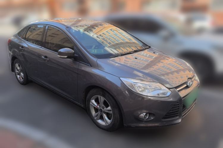 Used Ford Focus 2012 Sedan 1.6L Manual Fashion Edition Front Right 45 Deg