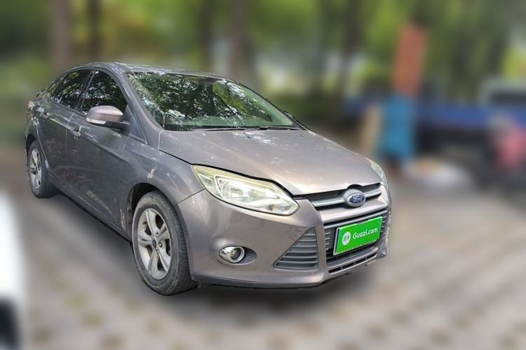 Used Ford Focus 2012 Sedan 1.6L Manual Fashion Edition Front Right 45 Deg