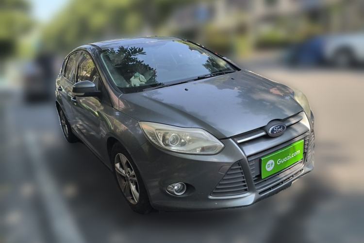 Used Ford Focus 2012 Hatchback 1.6L Manual Fashion Edition Front Right 45 Deg