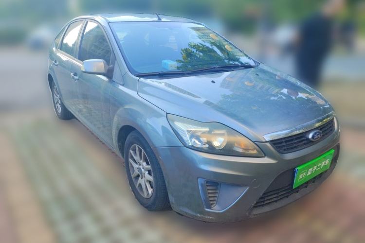 Used Ford Focus 2012 Hatchback Classic 1.8L Automatic Base Model Front Right 45 Deg