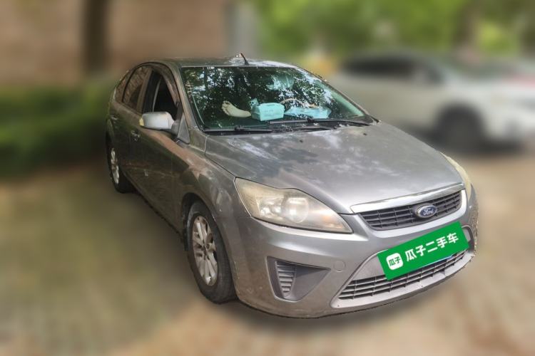Used Ford Focus 2012 Hatchback Classic 1.8L Automatic Base Model Front Right 45 Deg