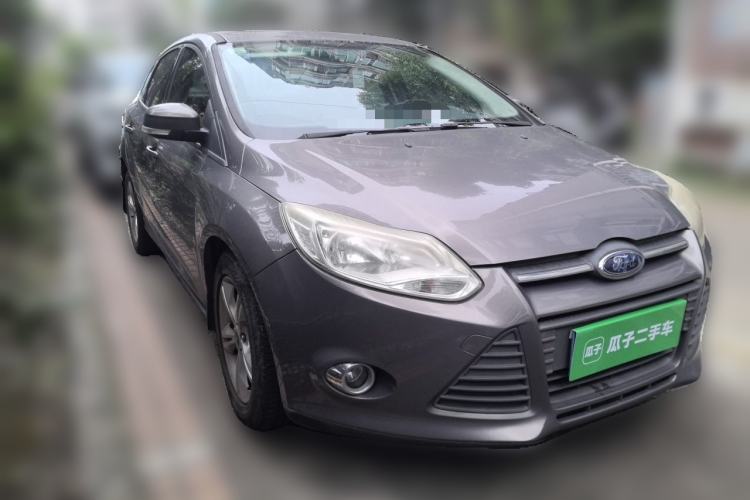 Used Ford Focus 2012 Sedan 1.6L Manual Fashion Edition Front Right 45 Deg