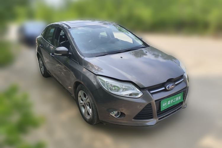 Used Ford Focus 2012 Sedan 1.6L Automatic Fashion Edition Front Right 45 Deg