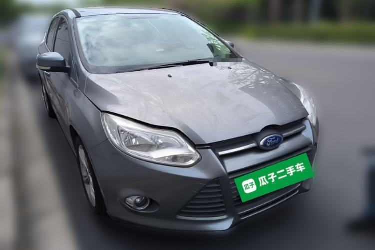 Used Ford Focus 2012 Hatchback 1.6L Automatic Fashion Edition Front Right 45 Deg