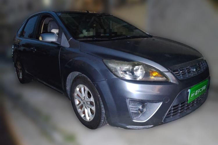 Used Ford Focus 2012 Hatchback Classic 1.8L Manual Base Model Front Right 45 Deg