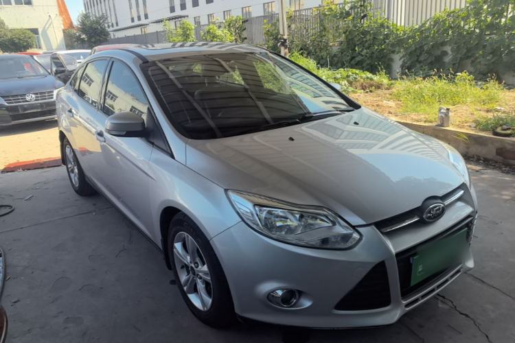 Used Ford Focus 2012 Sedan 1.6L Automatic Fashion Edition Front Right 45 Deg