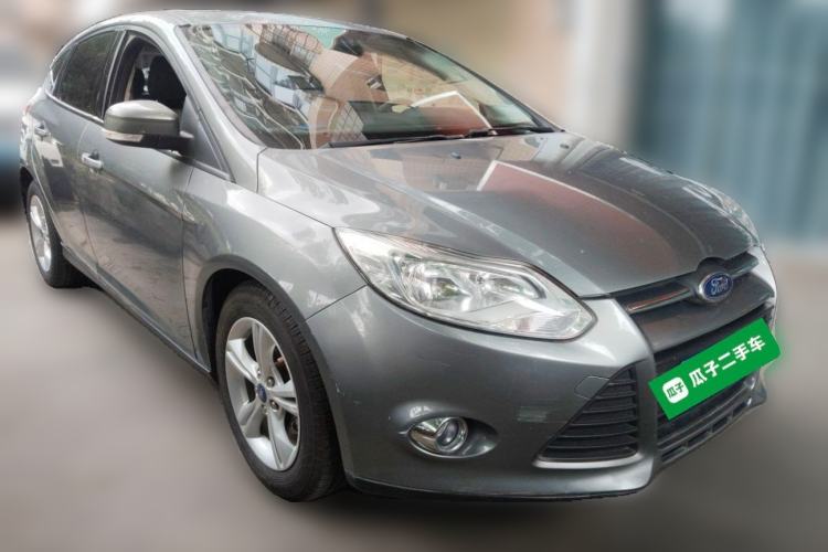 Used Ford Focus 2012 Hatchback 1.6L Automatic Fashion Edition Front Right 45 Deg