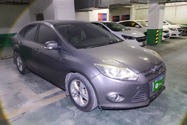 Used Ford Focus 2012 Sedan 1.6L Automatic Fashion Edition Front Right 45 Deg