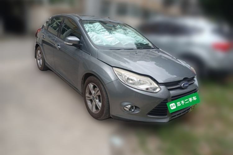 Used Ford Focus 2012 Hatchback 1.6L Automatic Fashion Edition Front Right 45 Deg