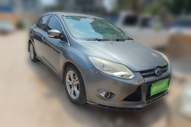 Used Ford Focus 2012 Sedan 1.6L Manual Fashion Edition Front Right 45 Deg