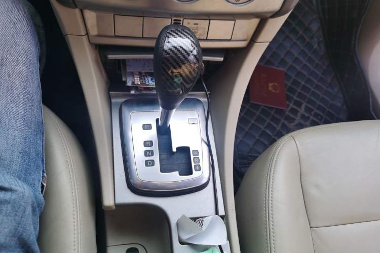 Used Ford Focus 2012 Hatchback Classic 1.8L Automatic Fashion Edition Gear Lever