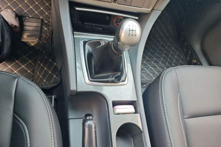 Used Ford Focus 2012 Hatchback Classic 1.8L Manual Base Model Gear Lever