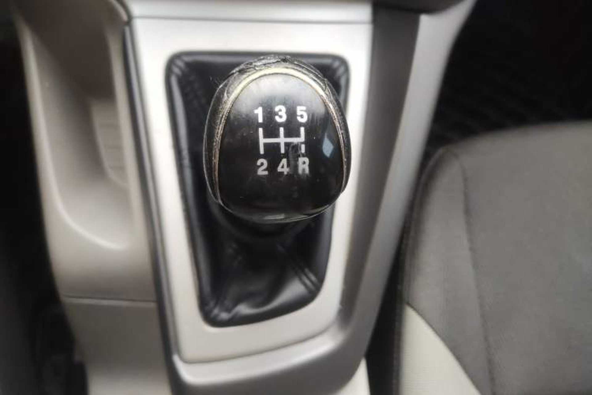 Used Ford Focus 2012 Sedan 1.6L Manual Comfort Model Gear Lever
