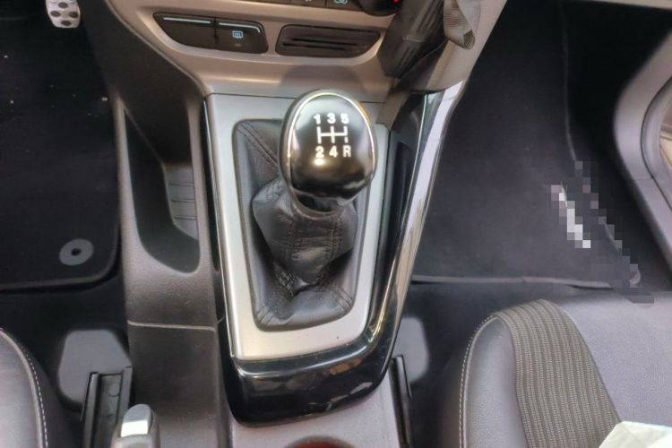 Used Ford Focus 2012 Sedan 1.6L Manual Fashion Edition Gear Lever