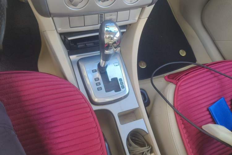 Used Ford Focus 2012 Hatchback Classic 1.8L Automatic Fashion Edition Gear Lever