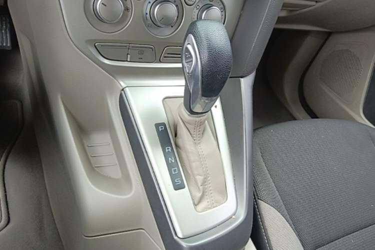 Used Ford Focus 2012 Sedan 1.6L Automatic Comfort Model Gear Lever
