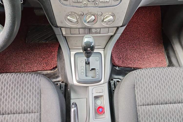 Used Ford Focus 2012 Hatchback Classic 1.8L Automatic Base Model Gear Lever