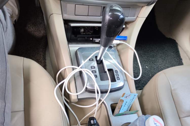 Used Ford Focus 2012 Sedan Classic 1.8L Automatic Fashion Edition Gear Lever