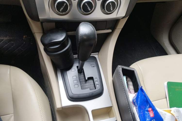 Used Ford Focus 2012 Hatchback Classic 1.8L Automatic Fashion Edition Gear Lever