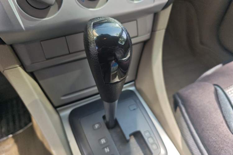 Used Ford Focus 2012 Hatchback Classic 1.8L Automatic Fashion Edition Gear Lever