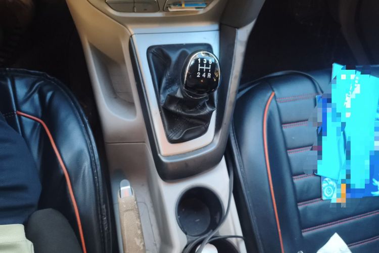 Used Ford Focus 2012 Sedan 1.6L Manual Comfort Model Gear Lever