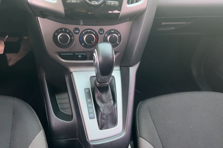 Used Ford Focus 2012 Hatchback 1.6L Automatic Comfort Model Gear Lever