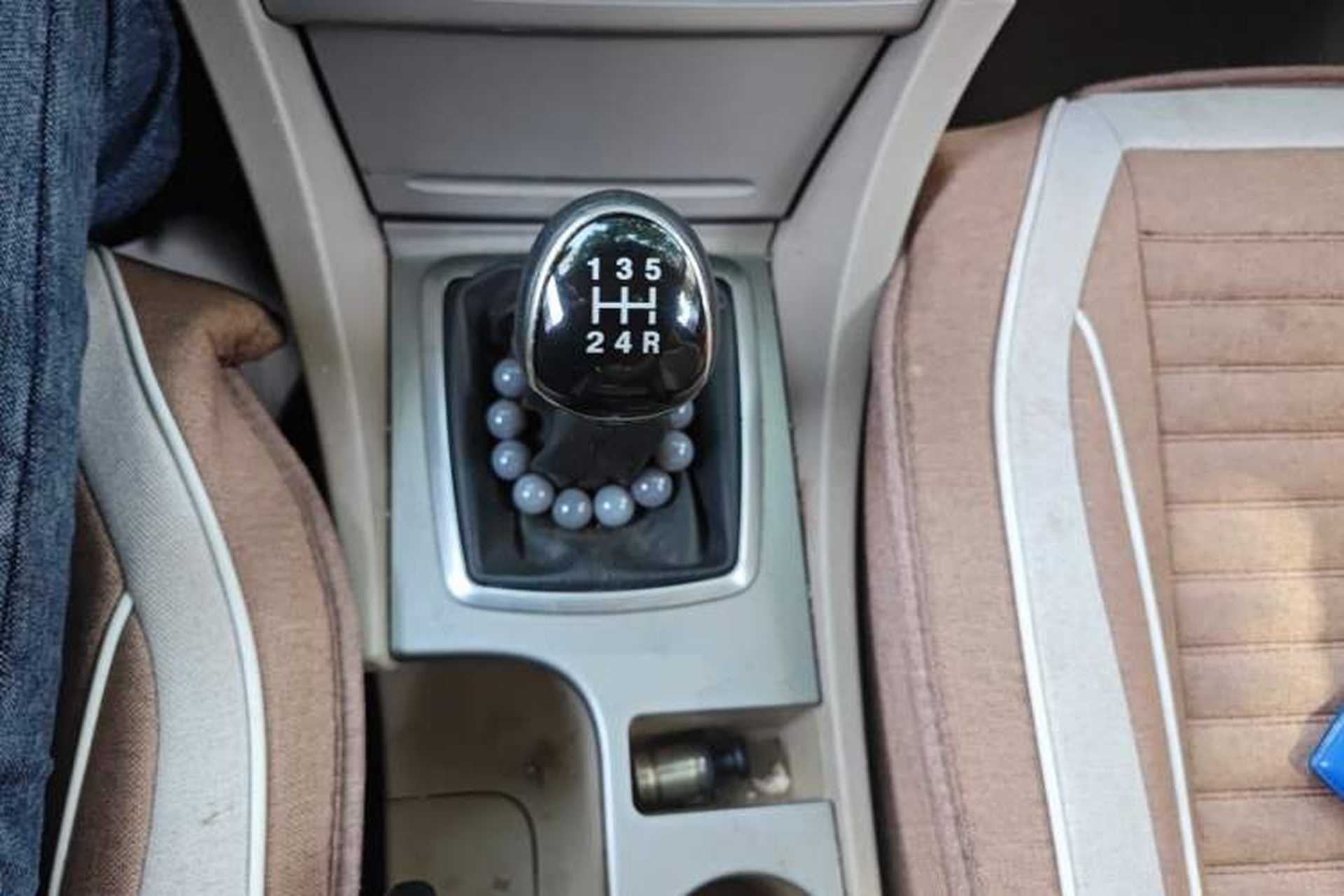 Used Ford Focus 2012 Hatchback Classic 1.8L Manual Fashion Edition Gear Lever