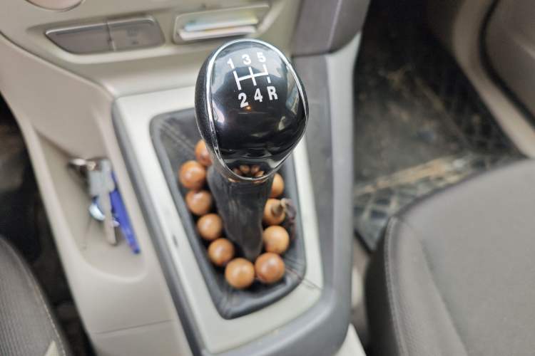 Used Ford Focus 2012 Sedan 1.6L Manual Comfort Model Gear Lever
