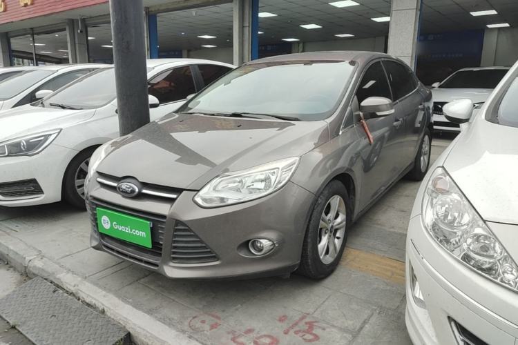 Used Ford Focus 2012 Sedan 1.6L Automatic Fashion Edition Guazi used car, China used car export, Used car for sale, Used Ford cars, Cheapest cars for sale