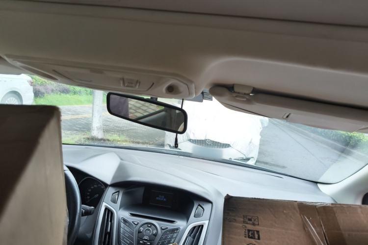 Used Ford Focus 2012 Sedan 1.6L Automatic Fashion Edition Headliner