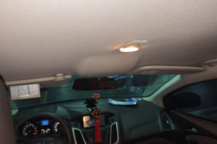Used Ford Focus 2012 Sedan 1.6L Automatic Comfort Model Headliner