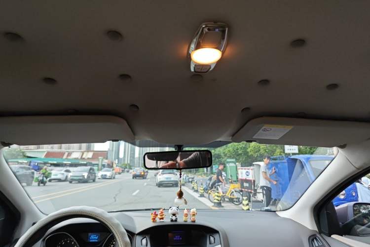 Used Ford Focus 2012 Sedan 1.6L Automatic Comfort Model Headliner