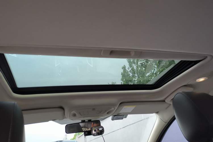 Used Ford Focus 2012 Hatchback 1.6L Automatic Fashion Edition Headliner
