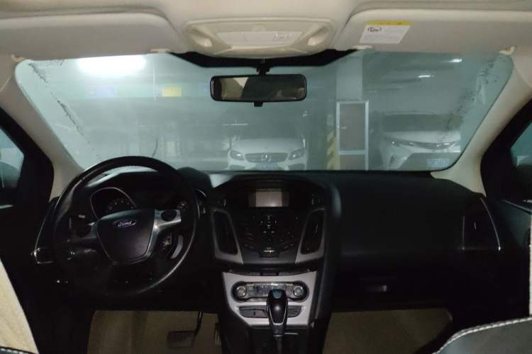 Used Ford Focus 2012 Hatchback 1.6L Automatic Comfort Model Headliner