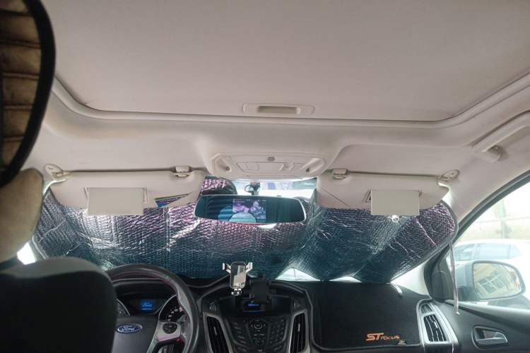 Used Ford Focus 2012 Hatchback 1.6L Automatic Fashion Edition Headliner