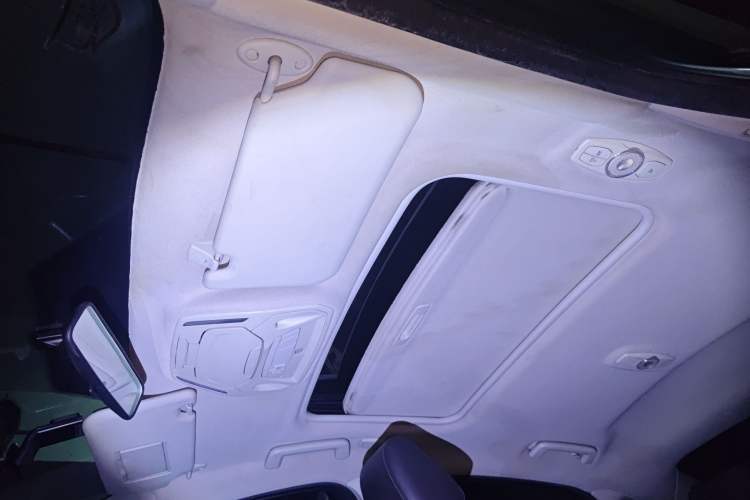 Used Ford Focus 2012 Sedan 1.6L Automatic Fashion Edition Headliner